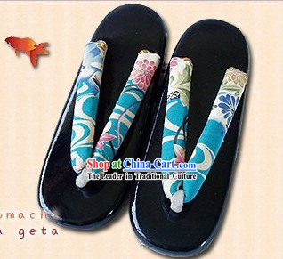 Traditional Japanese Blue Geta Set for Women