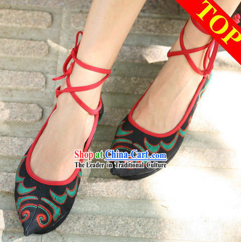 Chinese Minority Embroidered Shoes