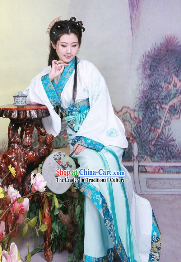 Traditional Chinese Fan Dance Costume