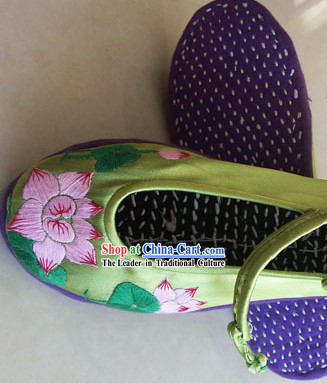 Chinese Traditional Embroidery Lotus Shoes