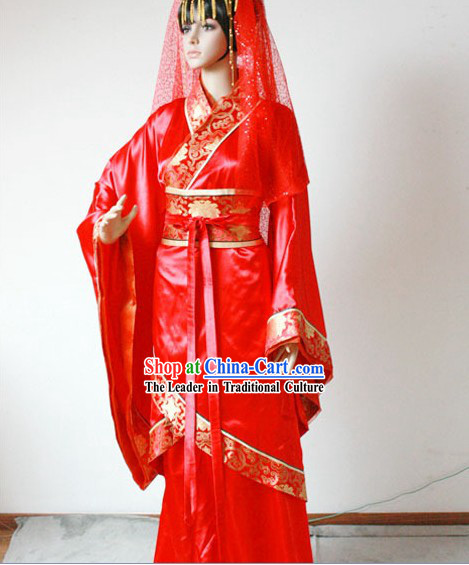 Traditional Chinese Red Wedding Clothing for Brides