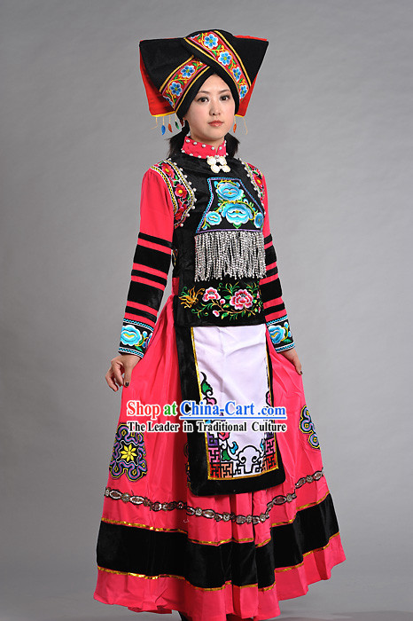 Traditional Yi Ethnic Celebration Outfit for Women