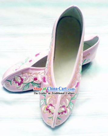 Chinese Pink Lotus Embroidery Shoes for Women