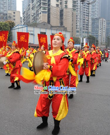 Traditional Chinese Gong Player Costume