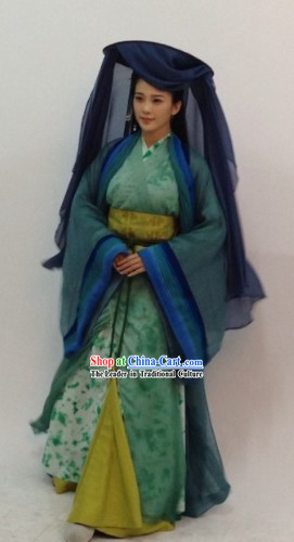 Ancient Chinese Swordwoman Costume and Hat