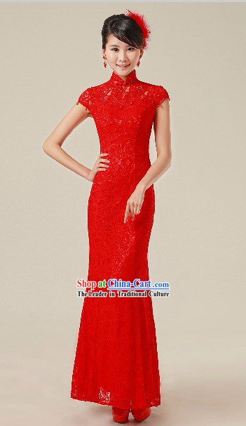 Traditional Chinese Wedding Red Lace Cheongsam Qipao and Hair Accessories for Brides