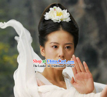 Liu Shishi Beauty Black Fairy Wig and White Flower Hair Accessory