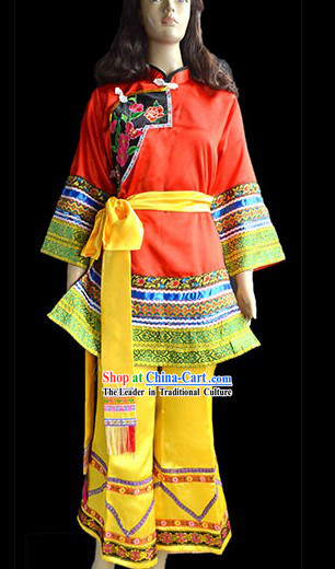 Traditional Chinese Miao Clothes and Belt for Women