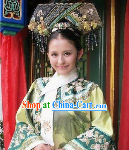 The Empress of China Qing Dynasty Clothing