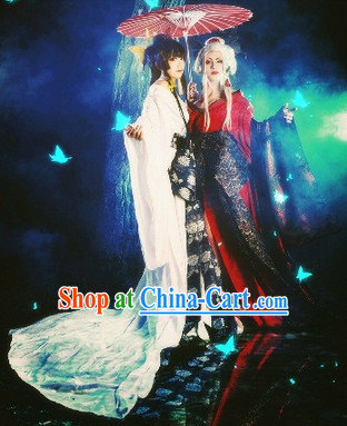 White and Black Hanfu Costumes and Umbrellas 2 Complete Sets for Sisters