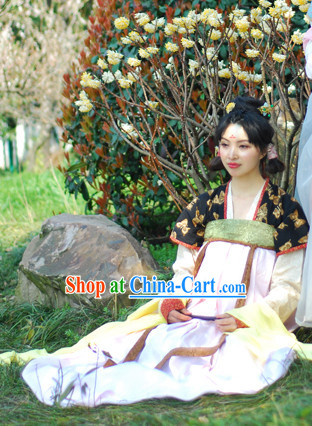 Han Dynasty Female Traditional Dresses