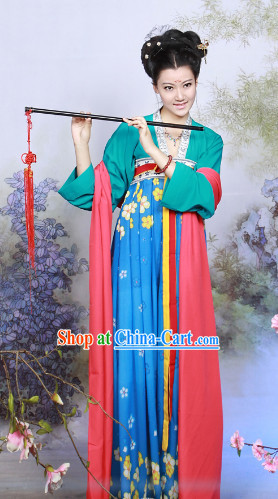 Chinese Tang Dynasty Traditional Dress for Women