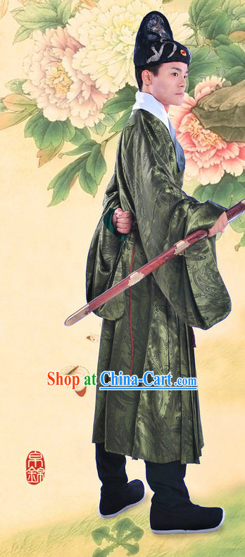 Ming Dynasty Hanfu Attire for Men