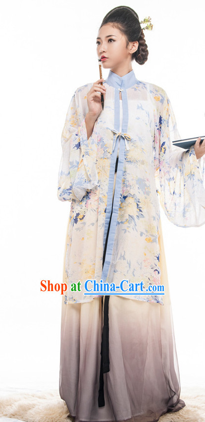 Traditional Chinese High Collar Attire for Women