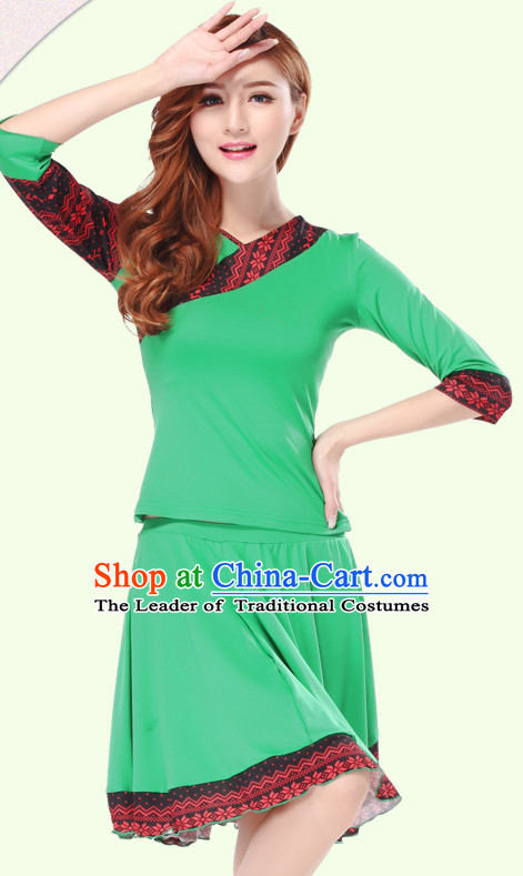 Folk Asia Chinese Festival Parade and Stage Fan Dance Costume Wholesale Clothing Group Dance Costumes Dancewear Supply for Women