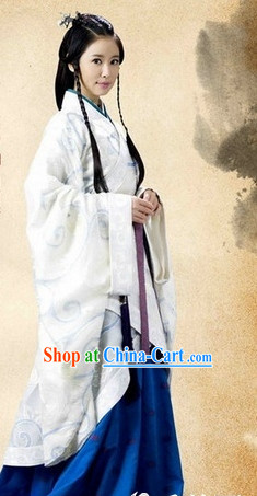 Traditional China Princess White Hanfu Garment for Women