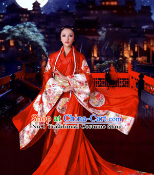 Chinese Traditional Red Bridal Wedding Outfit for Women