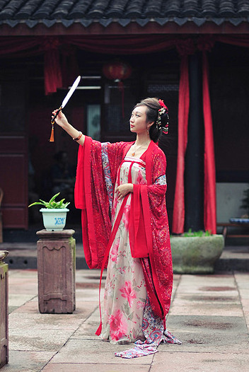 Chinese Traditional Red Hanfu Clothes with Wide Sleeves