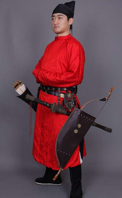 Tang Dynasty Red Long Robe and Hat for Men