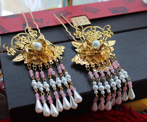 Chinese Traditional Bridal Accessories Bridal Headpieces Bridal Hair Combs Bridal Jewellery