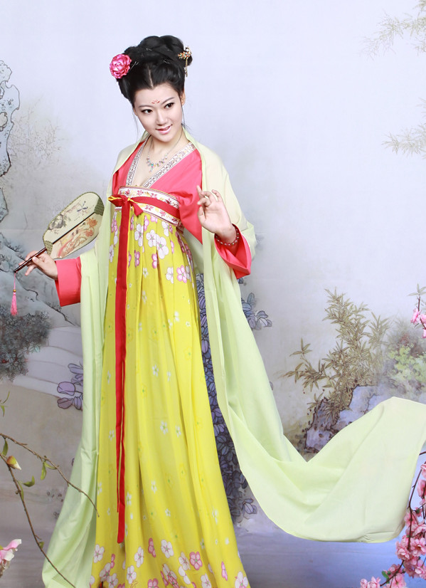 China Traditional Tang Dynasty Lady Clothing and Hair Clasps