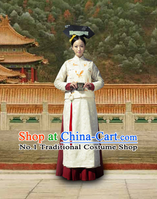 Chinese Traditional Manchu Embroidered Butterfly Qipao Cheongsam Attire