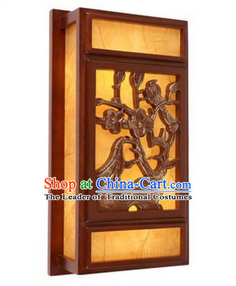 Chinese Ancient Handmade and Carved Natural Wood Wall Palace Lantern