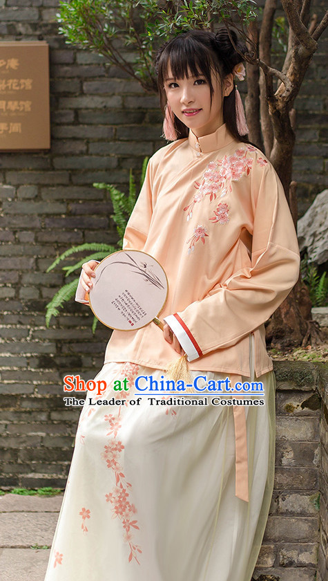 Chinese Ancient Hanfu Wear and Hair Jewelry Complete Set for Women