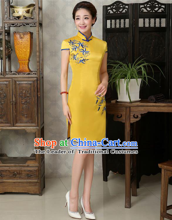 Ancient Chinese Costumes, Manchu Clothing Qipao, Retro Mandarin Collar Embroidered Short Silk Cheongsam, Traditional Cheongsam Dress for Bride