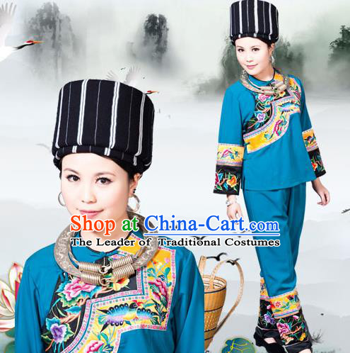 Traditional Chinese Miao Nationality Dancing Costume, Hmong Female Folk Dance Ethnic Dress, Chinese Minority Nationality Embroidery Costume for Women