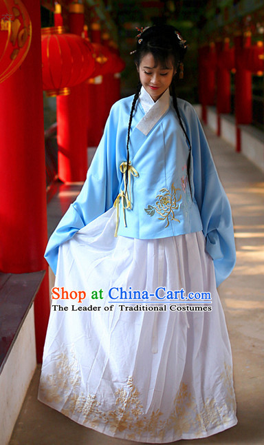 Ancient Chinese Ming Dynasty Clothing for Women