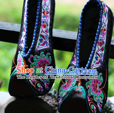 Chinese Handmade Embroidered Shoes Wedding Shoes Kung Fu Wushu Shoes Womens Shoes Opera Shoes Hanfu Shoes Dance Shoes