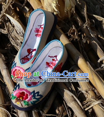 Chinese Handmade Embroidered Shoes Wedding Shoes Kung Fu Wushu Shoes Womens Shoes Opera Shoes Hanfu Shoes Dance Shoes