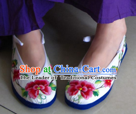 Chinese Handmade Embroidered Shoes Wedding Shoes Kung Fu Wushu Shoes Womens Shoes Opera Shoes Hanfu Shoes Dance Shoes