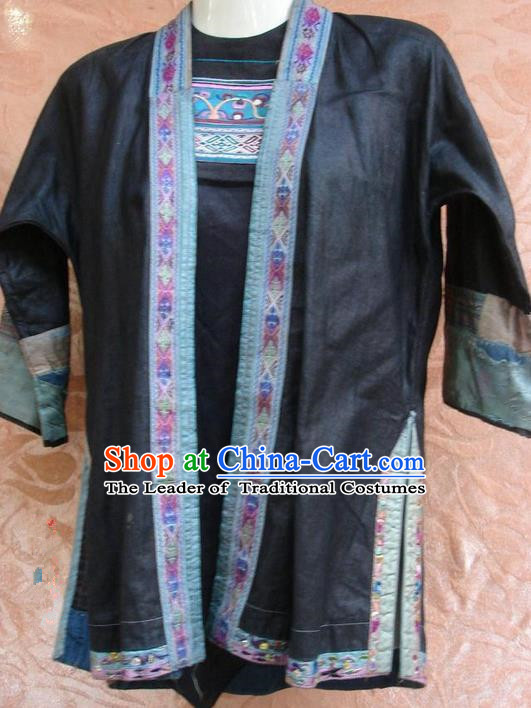 Traditional Chinese Miao Nationality Dancing Costume, Hmong Female Folk Dance Ethnic Blouse, Chinese Minority Nationality Handmade Embroidery Costume for Women