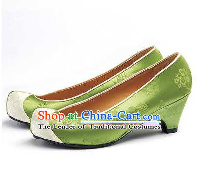 Traditional Korean National Wedding Green Embroidered Shoes, Asian Korean Hanbok Bride Embroidery Satin High-heeled Shoes for Women