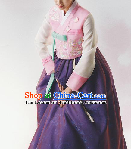 Korean National Handmade Formal Occasions Wedding Bride Clothing Hanbok Costume Embroidered Pink Blouse and Purple Dress for Women