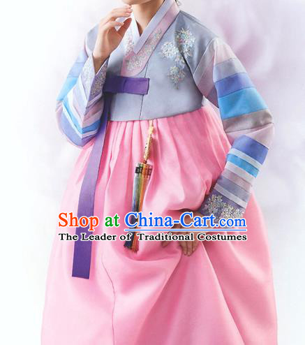 Top Grade Korean National Handmade Wedding Palace Bride Hanbok Costume Embroidered Grey Blouse and Pink Dress for Women