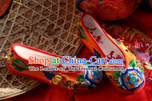 Asian Chinese Traditional Wedding Shoes Red Embroidered Shoes, China Peking Opera Hand Embroidery Peony Shoe Hanfu Shoes for Women