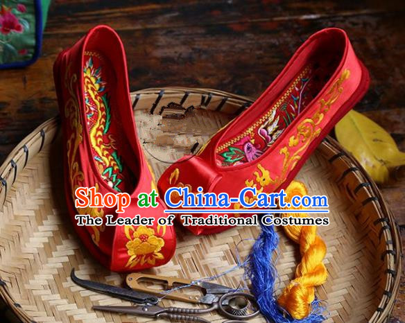 Asian Chinese Traditional Shoes Red Wedding Embroidered Shoes, China Peking Opera Hand Embroidery Shoe Hanfu Princess Shoes for Women