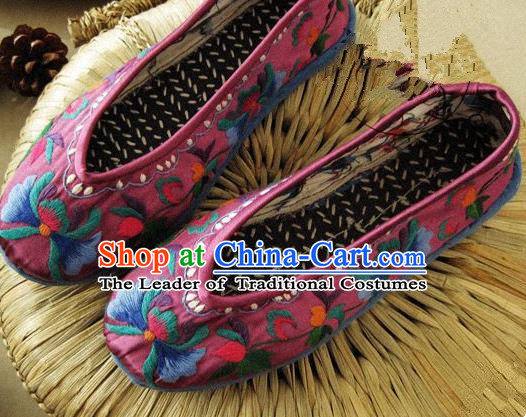 Traditional Chinese Ancient Princess Shoes Purple Cloth Embroidered Shoes, China Handmade Embroidery Peony Hanfu Shoes for Women