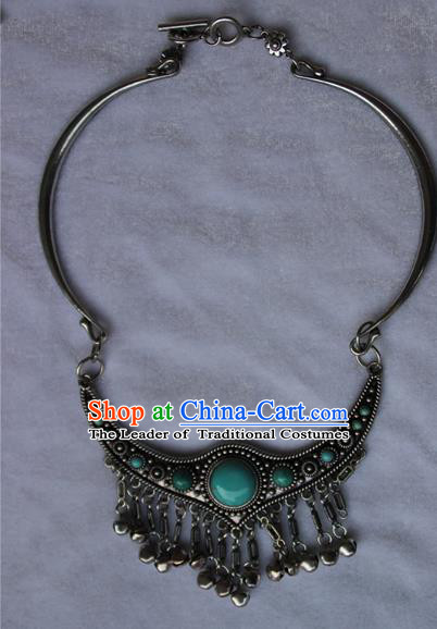 Traditional Chinese Miao Ethnic Minority Necklace, Hmong Handmade Sweater Chain Silver Pendant, Miao Ethnic Jewelry Accessories Collarbone Chain Necklace for Women