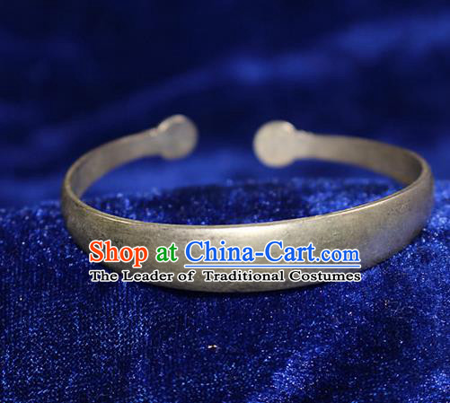 Traditional Chinese Miao Nationality Crafts Jewelry Accessory Bangle, Hmong Handmade Miao Silver Bracelet, Miao Ethnic Minority Silver Bracelet Accessories for Women