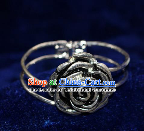 Traditional Chinese Miao Nationality Crafts Jewelry Accessory Bangle, Hmong Handmade Miao Silver Flowers Bracelet, Miao Ethnic Minority Silver Wide Bracelet Accessories for Women