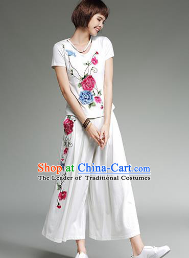 Traditional Chinese National Costume Loose Pants, Elegant Hanfu Embroidered White Ultra-Wide-Leg Trousers, China Ethnic Minorities Tang Suit Pantalettes for Women