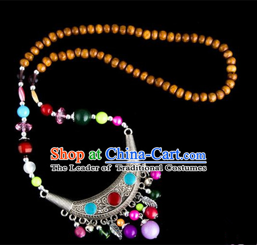 Traditional Chinese Zang Nationality Crafts, Hmong Handmade Tibet Log Beads Tassel Bells Sweater Chain, Tibetan Ethnic Minority Necklace Accessories Pendant for Women