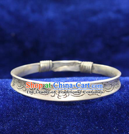 Traditional Chinese Miao Nationality Crafts Jewelry Accessory Bangle, Hmong Handmade Miao Silver Classical Bracelet, Miao Ethnic Minority Silver Wide Bracelet Accessories for Women