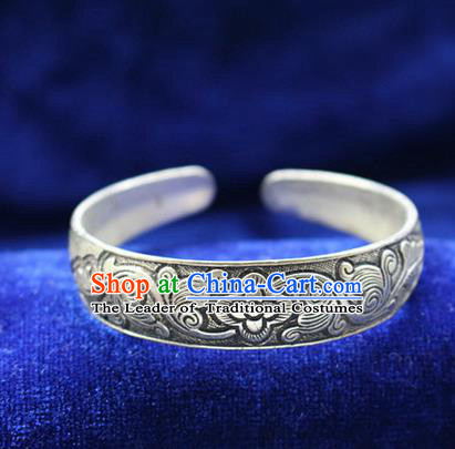 Traditional Chinese Miao Nationality Crafts Jewelry Accessory Bangle, Hmong Handmade Miao Silver Classical Bracelet, Miao Ethnic Minority Silver Wide Bracelet Accessories for Women