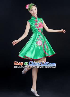 Traditional Chinese Yangge Fan Dancing Costume, Folk Dance Yangko Peony Uniforms, Classic Umbrella Dance Elegant Dress Drum Dance Green Cheongsam Clothing for Women