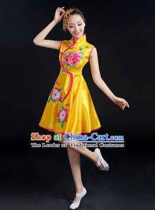 Traditional Chinese Yangge Fan Dancing Costume, Folk Dance Yangko Peony Uniforms, Classic Umbrella Dance Elegant Dress Drum Dance Yellow Cheongsam Clothing for Women